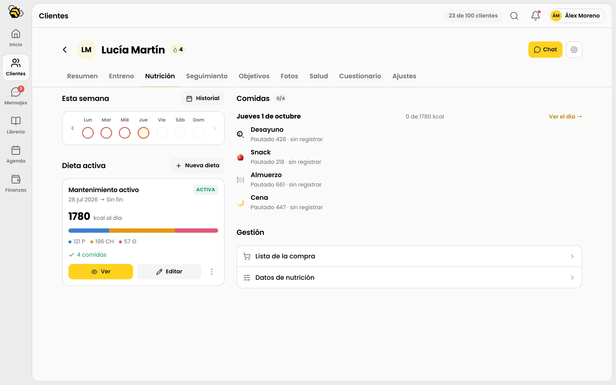 Ficha de una clienta en TrainBee: su dieta y el reparto de macros